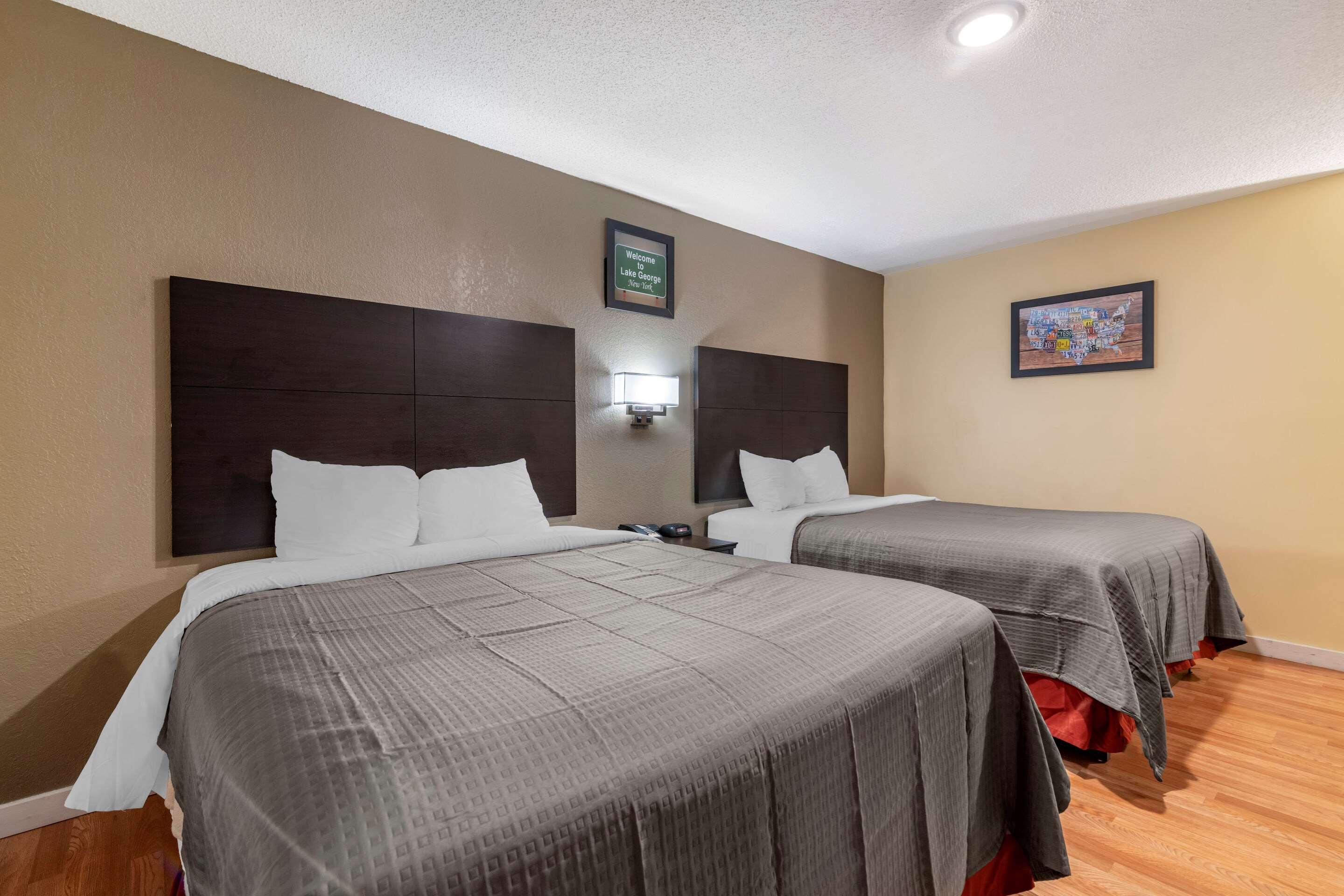 Rodeway Inn Lake George Outlets ภายนอก รูปภาพ