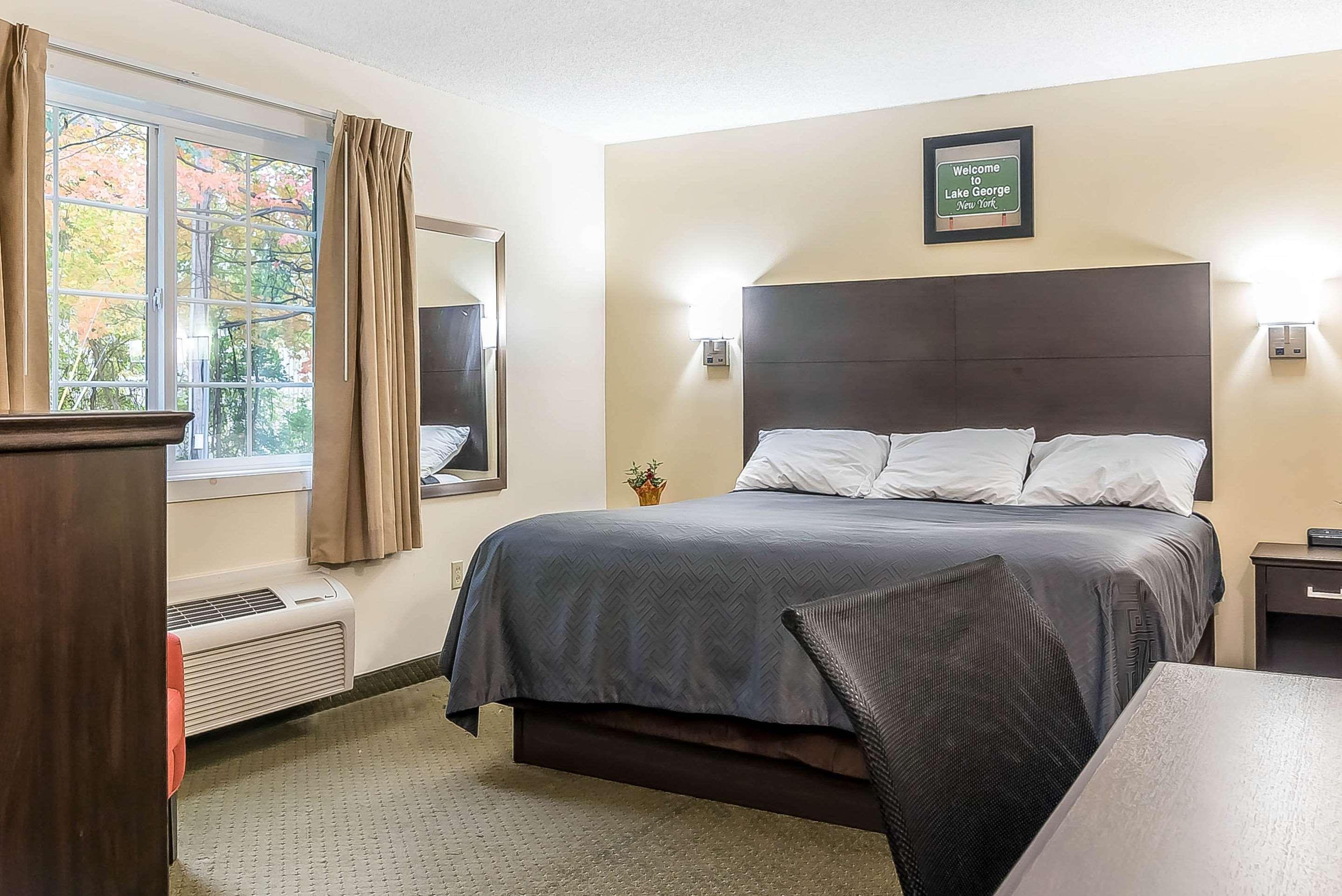 Rodeway Inn Lake George Outlets ภายนอก รูปภาพ