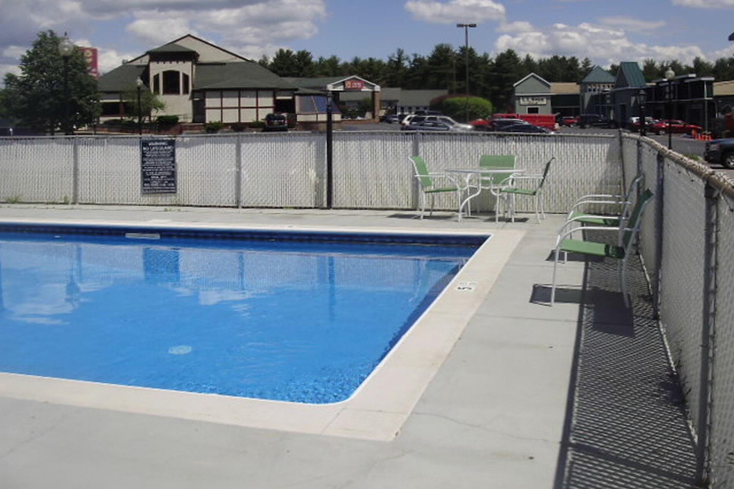 Rodeway Inn Lake George Outlets ภายนอก รูปภาพ