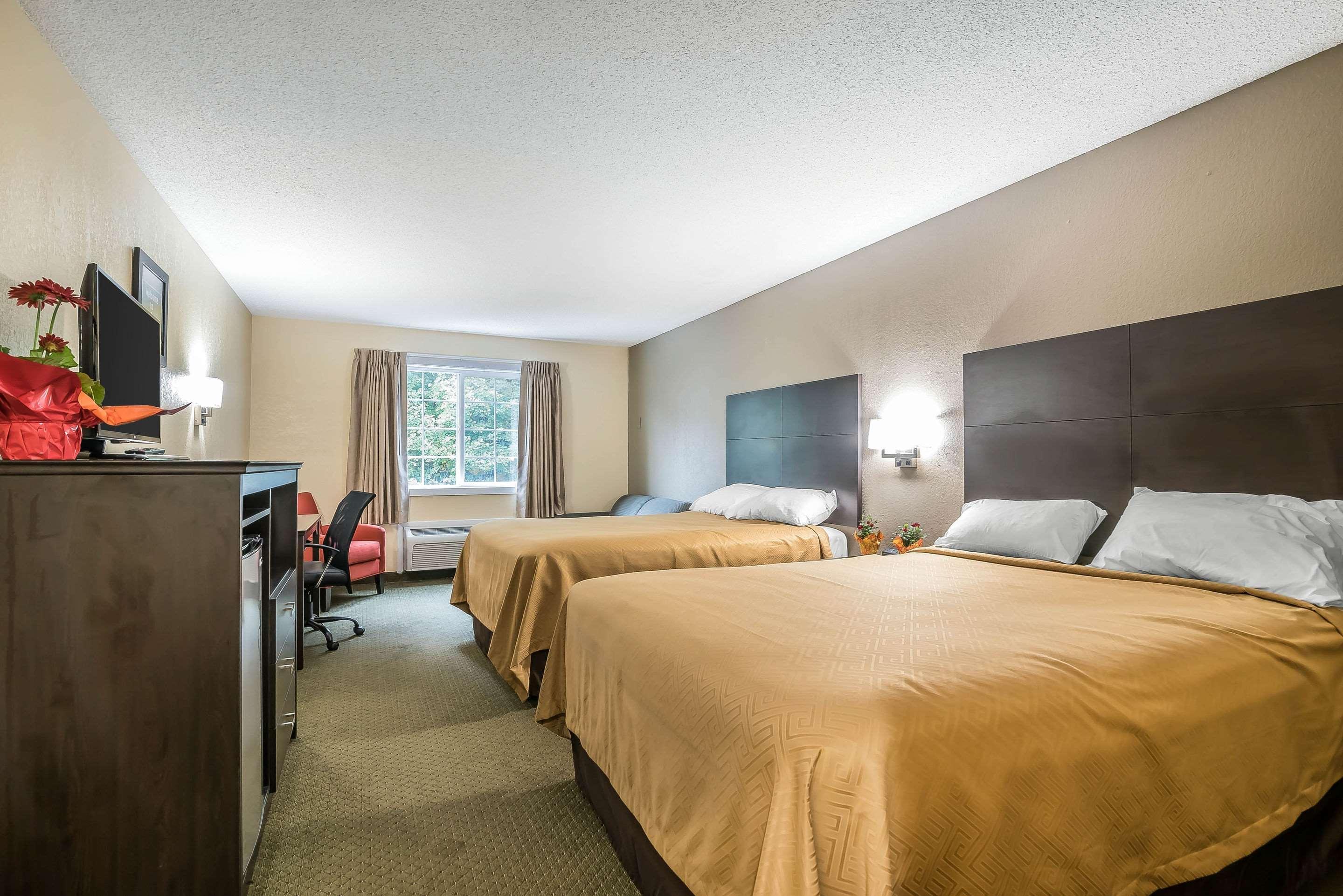 Rodeway Inn Lake George Outlets ภายนอก รูปภาพ