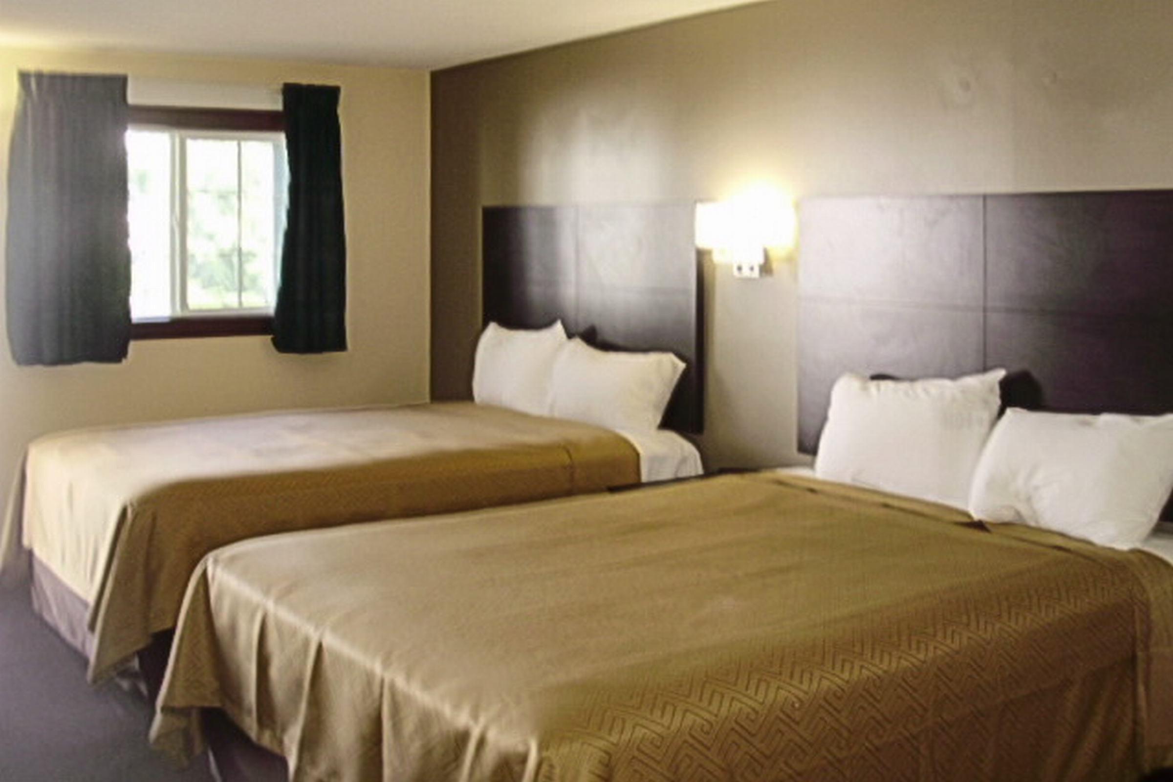 Rodeway Inn Lake George Outlets ภายนอก รูปภาพ